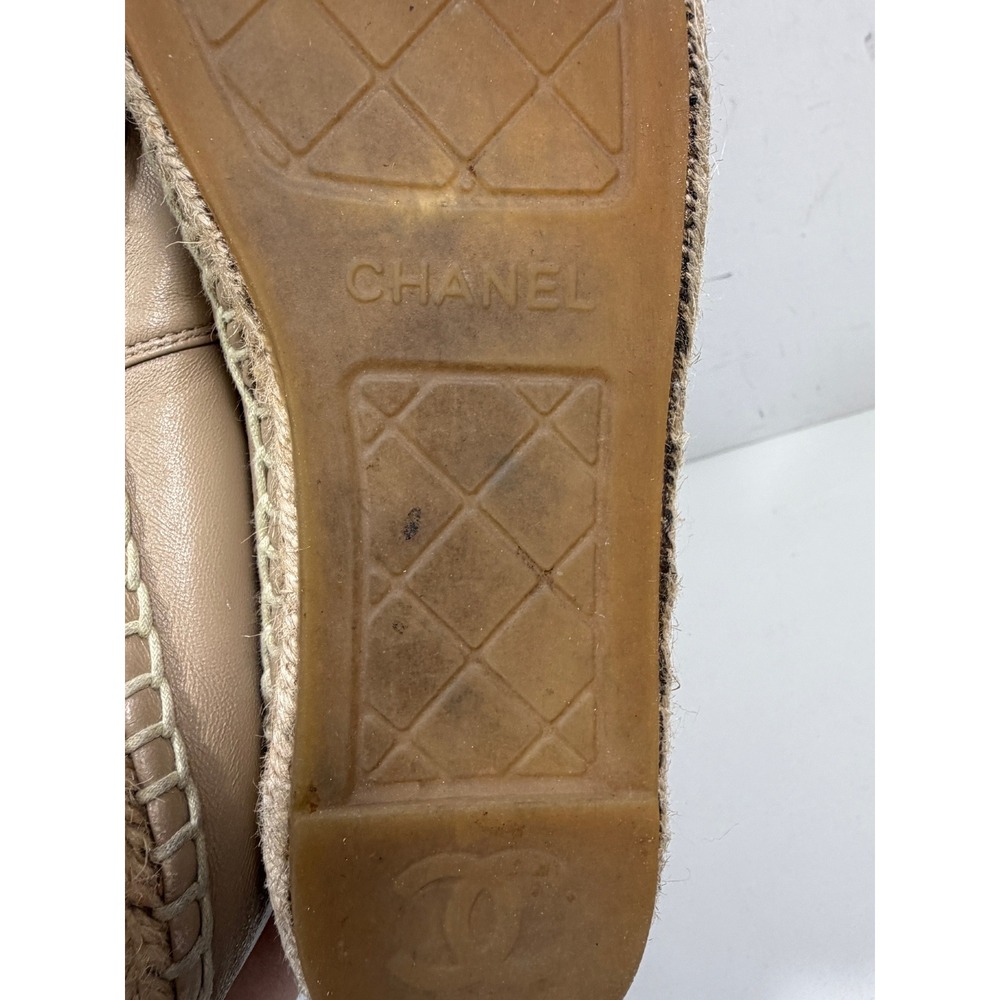 Chanel Lambskin Leather CC Logo Espadrille Flats 38/8 Beige Black Cap Toe SlipOn - Picture 9 of 12